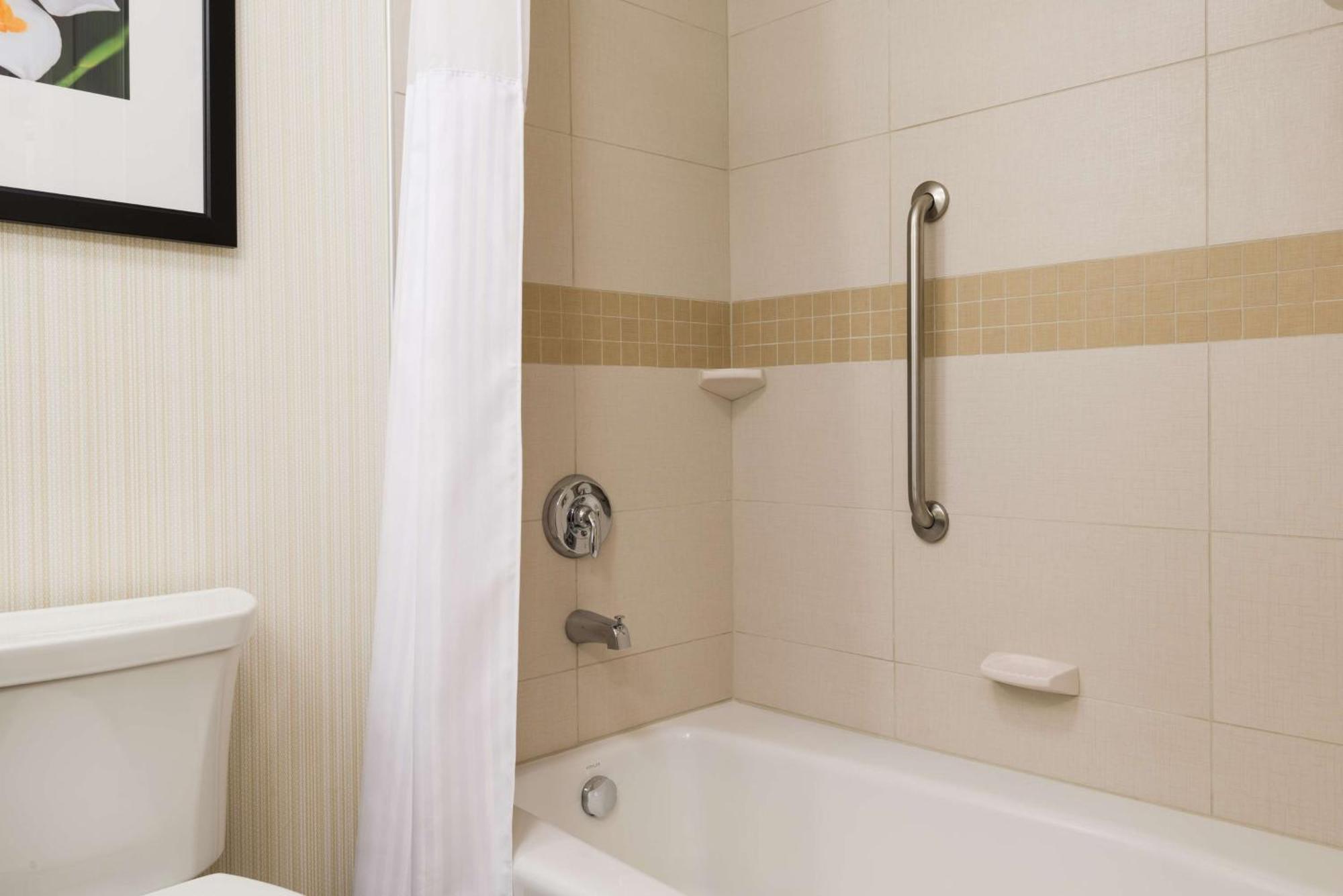 Hilton Garden Inn Wayne Kültér fotó