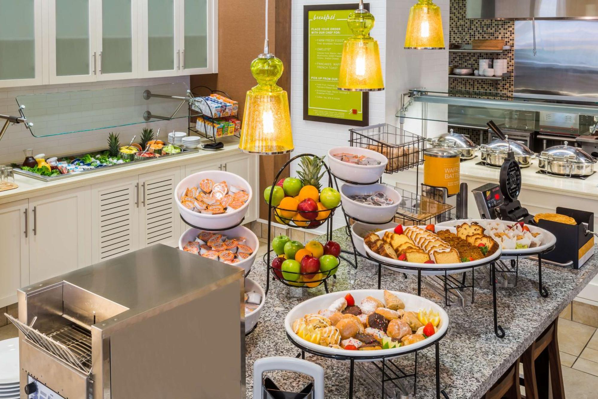 Hilton Garden Inn Wayne Kültér fotó
