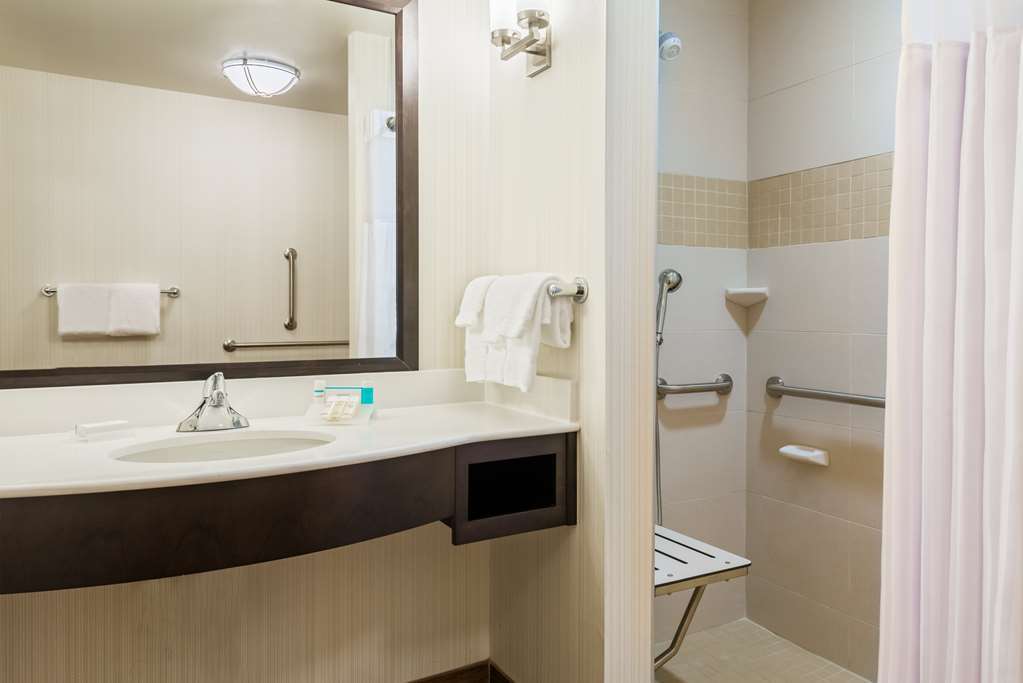 Hilton Garden Inn Wayne Szoba fotó